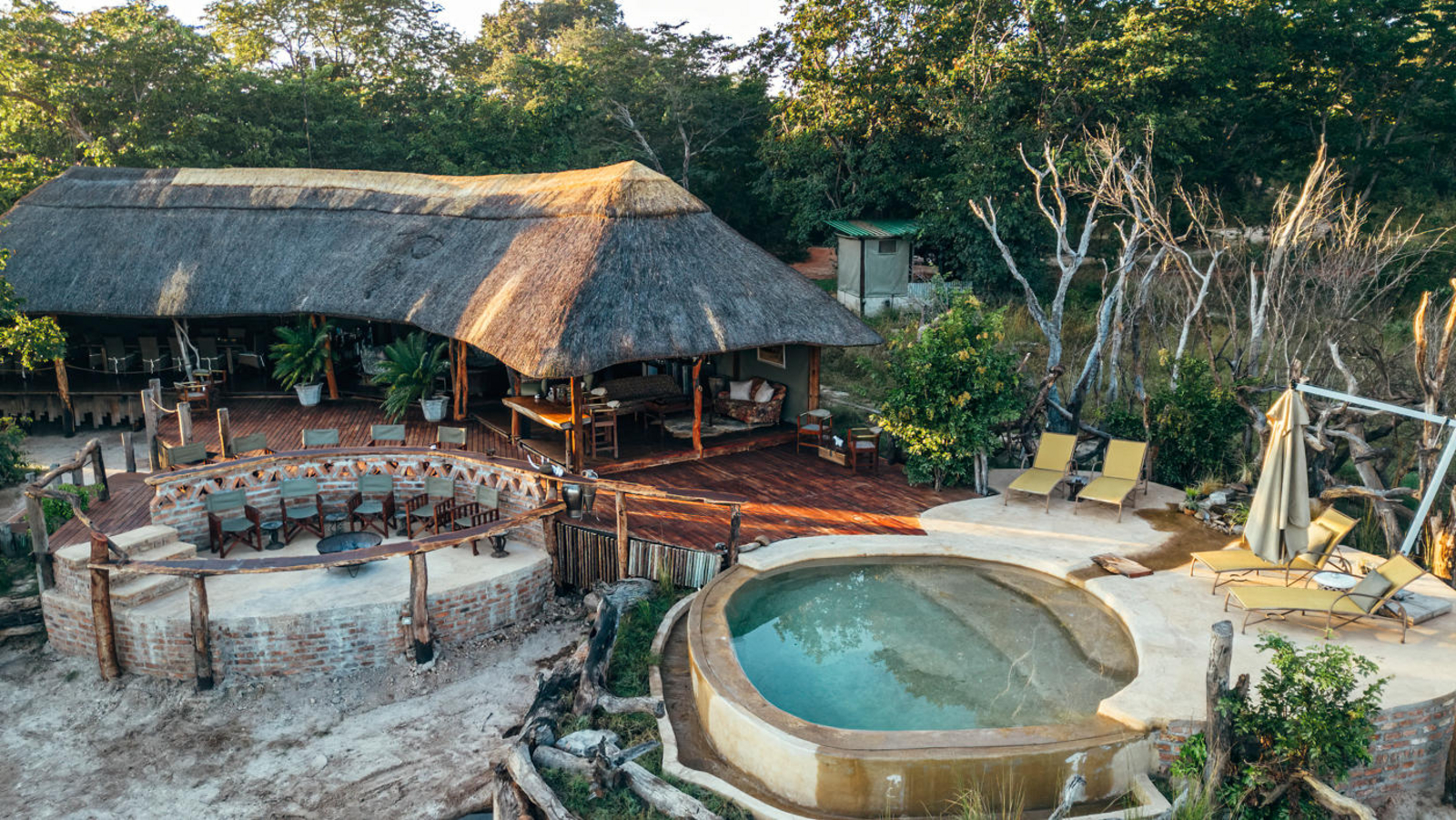 Khulu Bush Camp Khulu Bush Camp: Boma und Plaunge Pool
