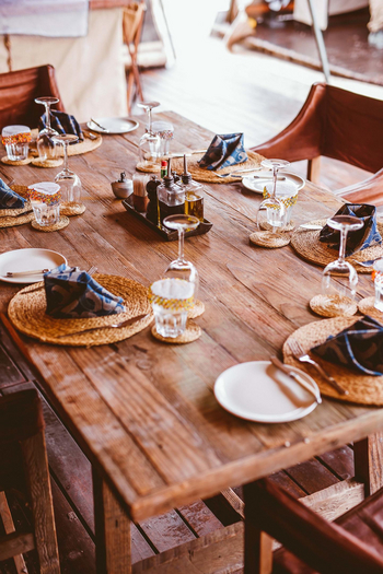 Migration Expeditions Camp Migration Expeditions Camp: Esstisch