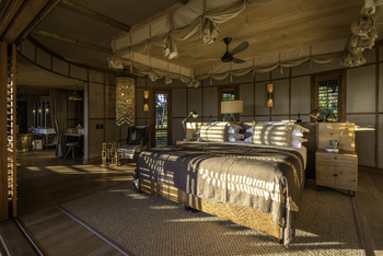 Mombo Camp: Doppelbett im Zelt