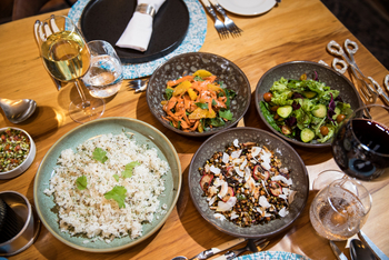 Sitatunga Private Island Camp: Abendessen mit Wein