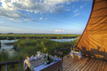 Okuti Camp: Honeymoon Dinner auf einer privaten Veranda
