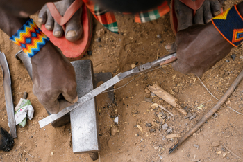 Sarara Eco Collection: Augustine, der Schmied