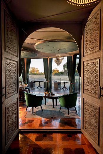 Atzaro Okavango Camp: Parkettfußböden