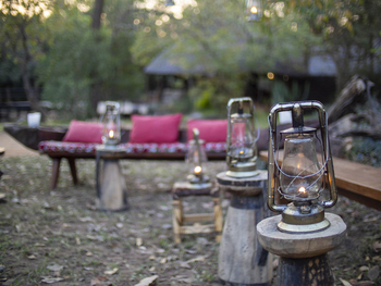 KaingU Safari Lodge: Laternen