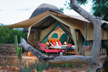 Kidepo Savannah Lodge: Blick in ein Safarizelt