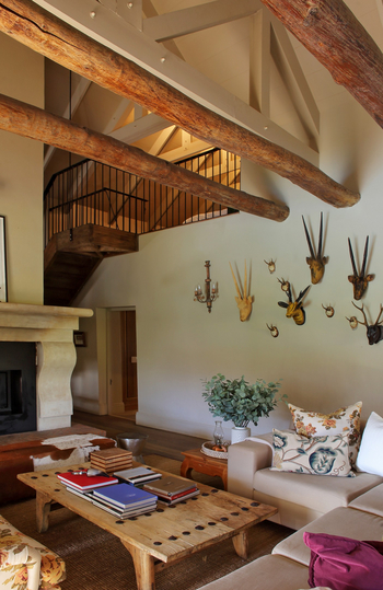 La Clé Village: Grange - Lounge mit Loftblick