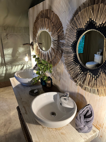 MmaTsebe Tented Camp: Gästebad