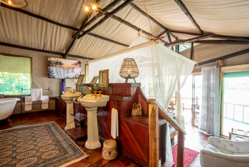 Tintswalo at Siankaba: Victoria Falls Suite