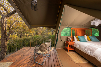 Boteti Tented Safari Lodge: Gästezelt mit Veranda