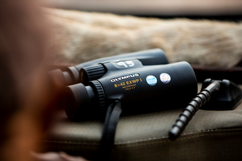 Chikwenya Camp Chikwenya Camp: Fernglas Olympus