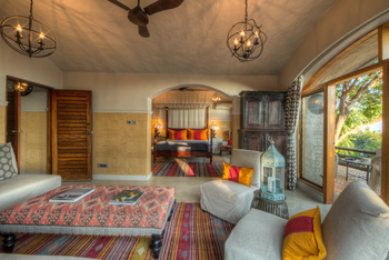 Chobe Game Lodge: Suite - Lounge