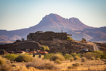 Doro Nawas Camp Doro Nawas Camp: Camp und Landschaft