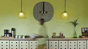 Hatari Lodge: Coffee Station