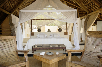 Kiba Point Selous: Moskitonetz über dem Doppelbett