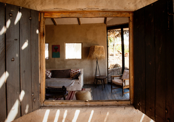 Mkombe's House Lamai: Durchreiche