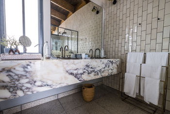 The Desert Grace: Waschtisch