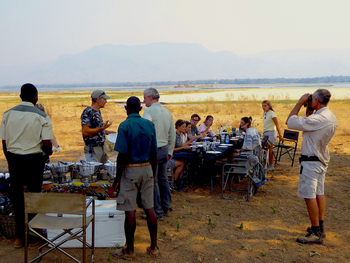 Camp Mana: Bush-Früshtück