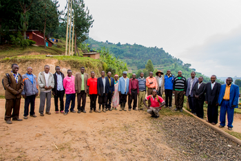 Chameleon Hill Forest Lodge: Besuch der Fischergemeinde