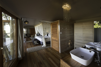 Kwetsani Camp: Bad mit Doppelwaschtisch