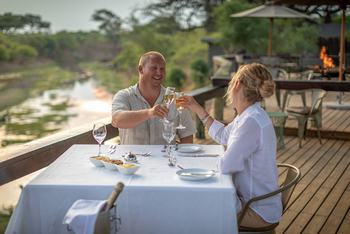 Mogotlho Safari Lodge Mogotlho Safari Lodge: Private Dinner