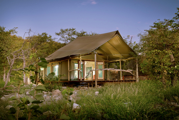 Ongava Tented Camp: Zelt mit doppeltem Dach