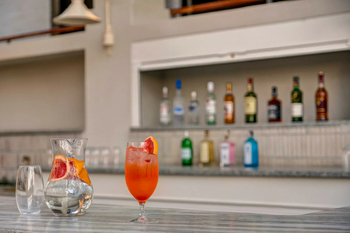 The Palm River Hotel: Bar