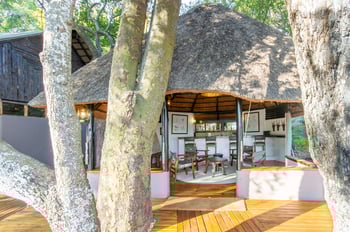 Xugana Island Lodge: Bar