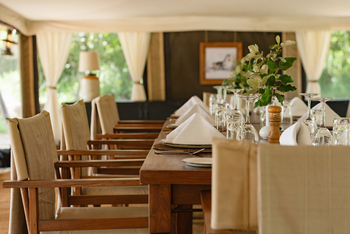 Elewana Serengeti Pioneer Camp: Esstisch