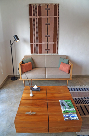 Bori Safari Lodge: Sofa