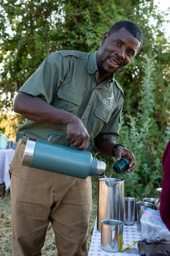 Ikuka Safari Camp: Guide