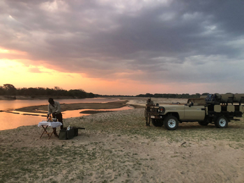 Luambe Camp: Geländefahrzeug