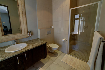 Naankuse @ Utopia: Gästebad