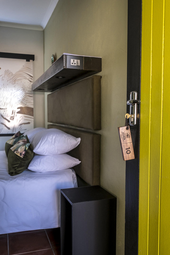 Namib Desert Lodge: Doppelzimmer Tür