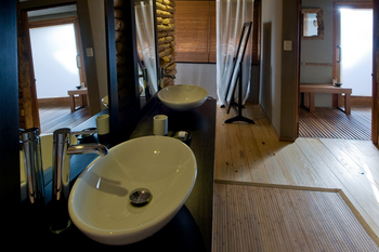 Toka Leya Camp Toka Leya Camp: Waschbecken seitlich