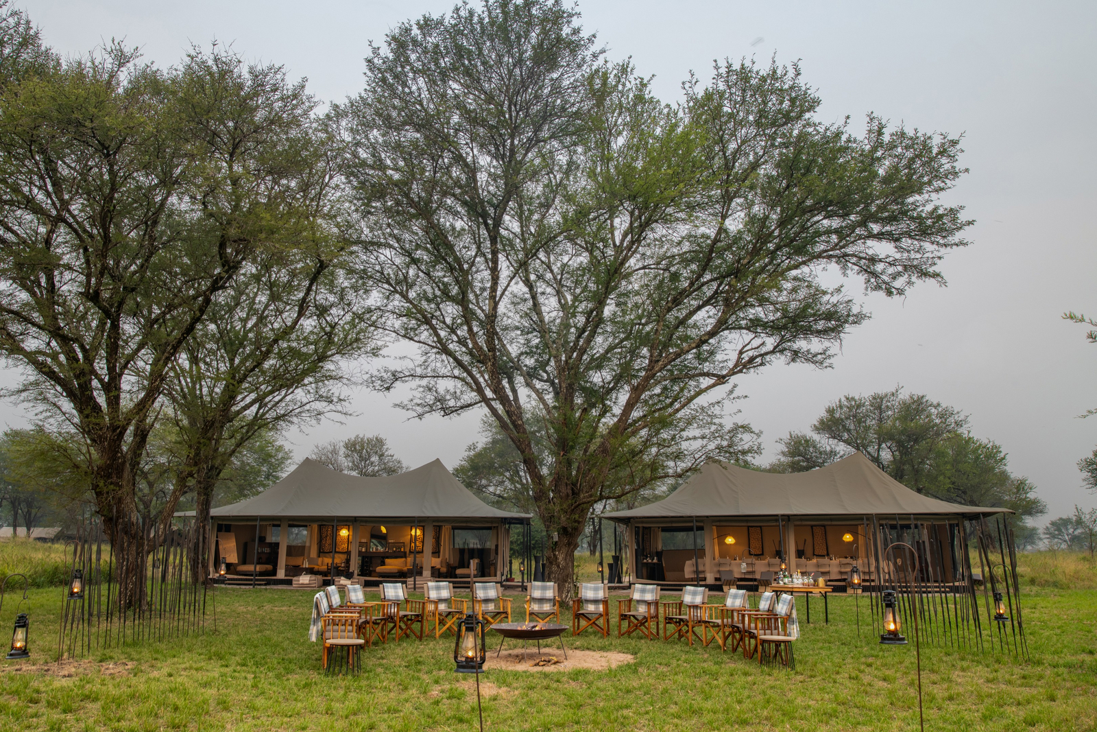 Ubuntu Migration Camp Ubuntu Migration Camp: Gesamtansicht Hauptzelte