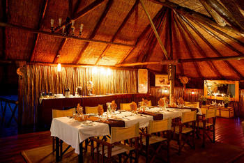 Camp Savuti: Dinner im Speisesaal