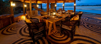 Chamilandu Bushcamp: Esstisch