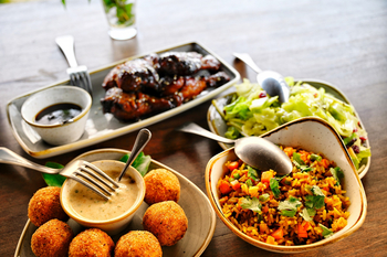 Chikunto Safari Lodge Chikunto Safari Lodge: Essen und Trinken