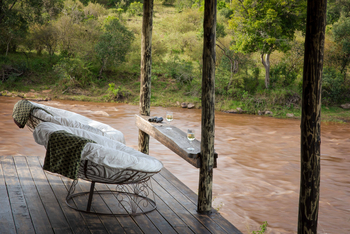 Serians Kimya Kimya: Drinks am Fluss