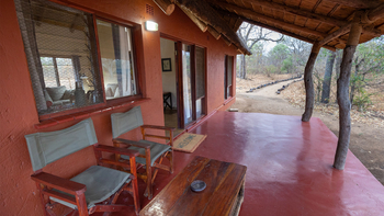 Thawale Lodge: Private Sit-out
