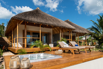 Zuri Zanzibar: Ocean Front Suite Exterior mit Jacuzzi