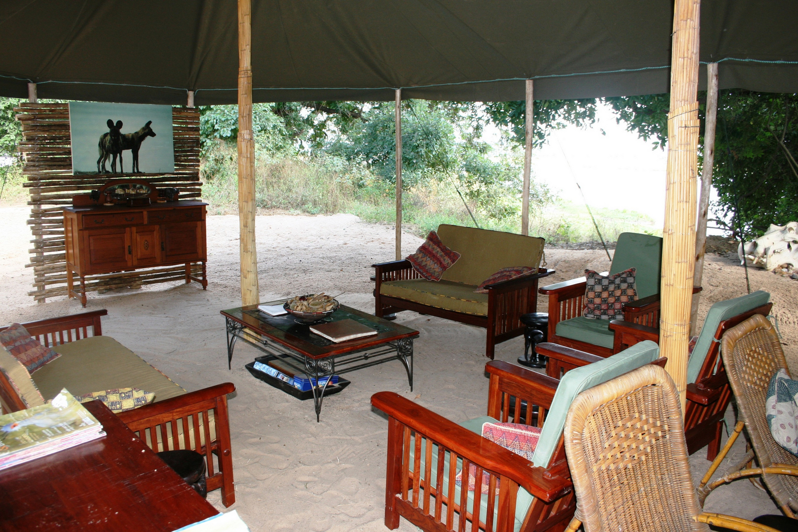 Goliath Tented Camp Goliath Tented Camp: Lounge am Sambesi-Ufer
