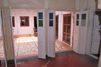 Haveli Dharampura: 17 Damals