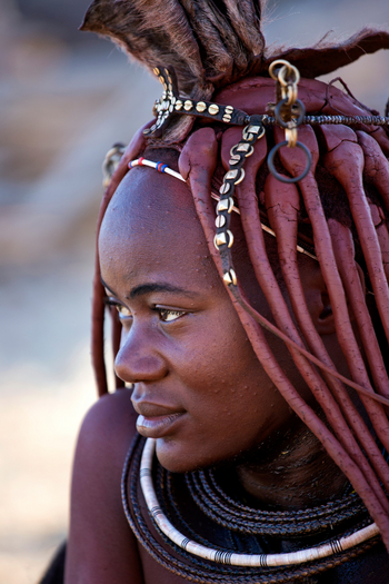 Hoanib Valley Camp Hoanib Valley Camp: Junge Himba-Frau