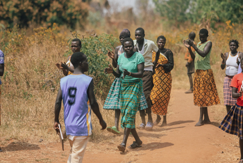 Adere Safari Lodge: Besuch bei den Karamojong
