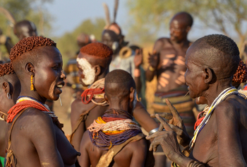 Lale's Camp: Stammeskultur - Kara