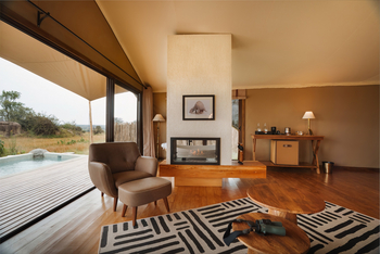 Warangi Ridge: Lounge und Pool
