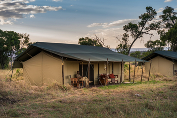 Lemala Mara and Ndutu Tented Camp: Gast vor einem Zelt