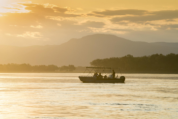 Lolebezi Safari Lodge: Auf dem Sambesi