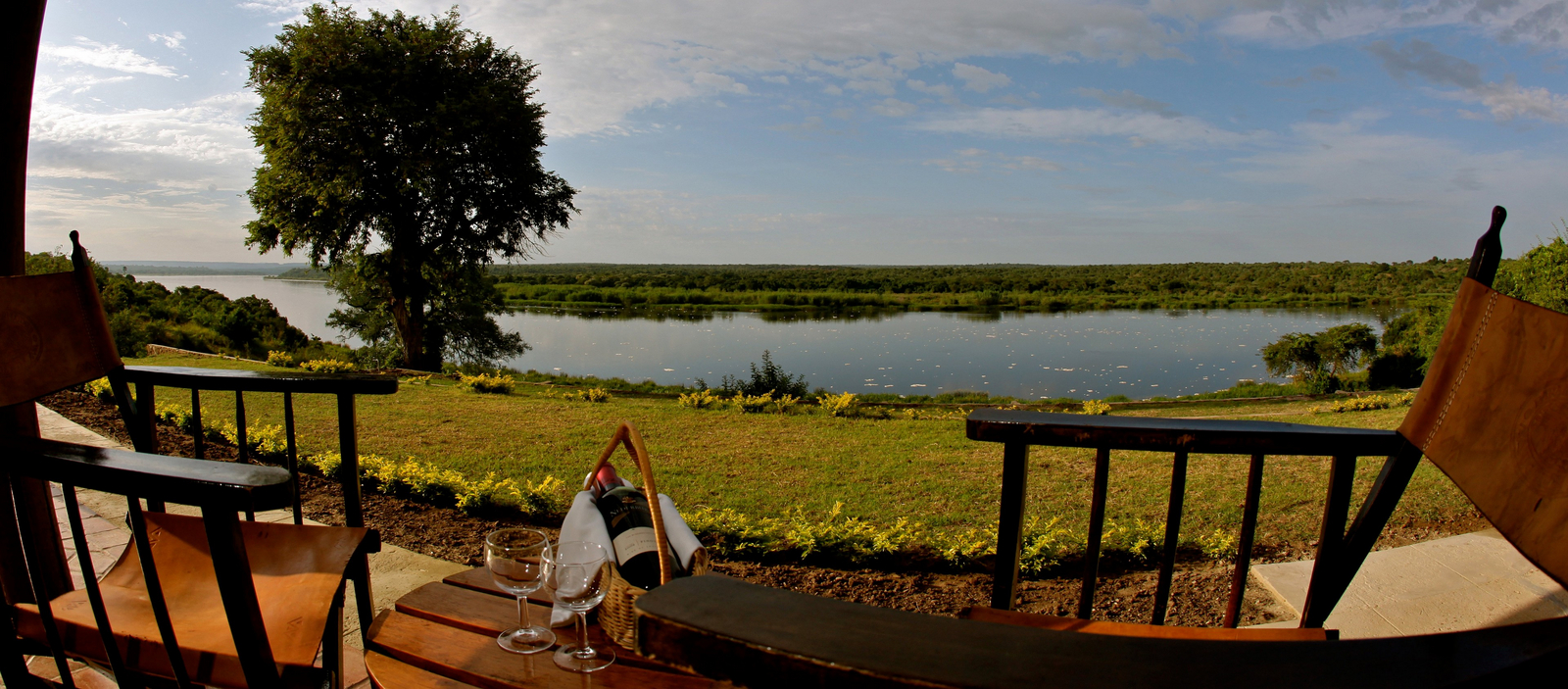 Paraa Safari Lodge Paraa Safari Lodge: Blick vom Queen's Cottage